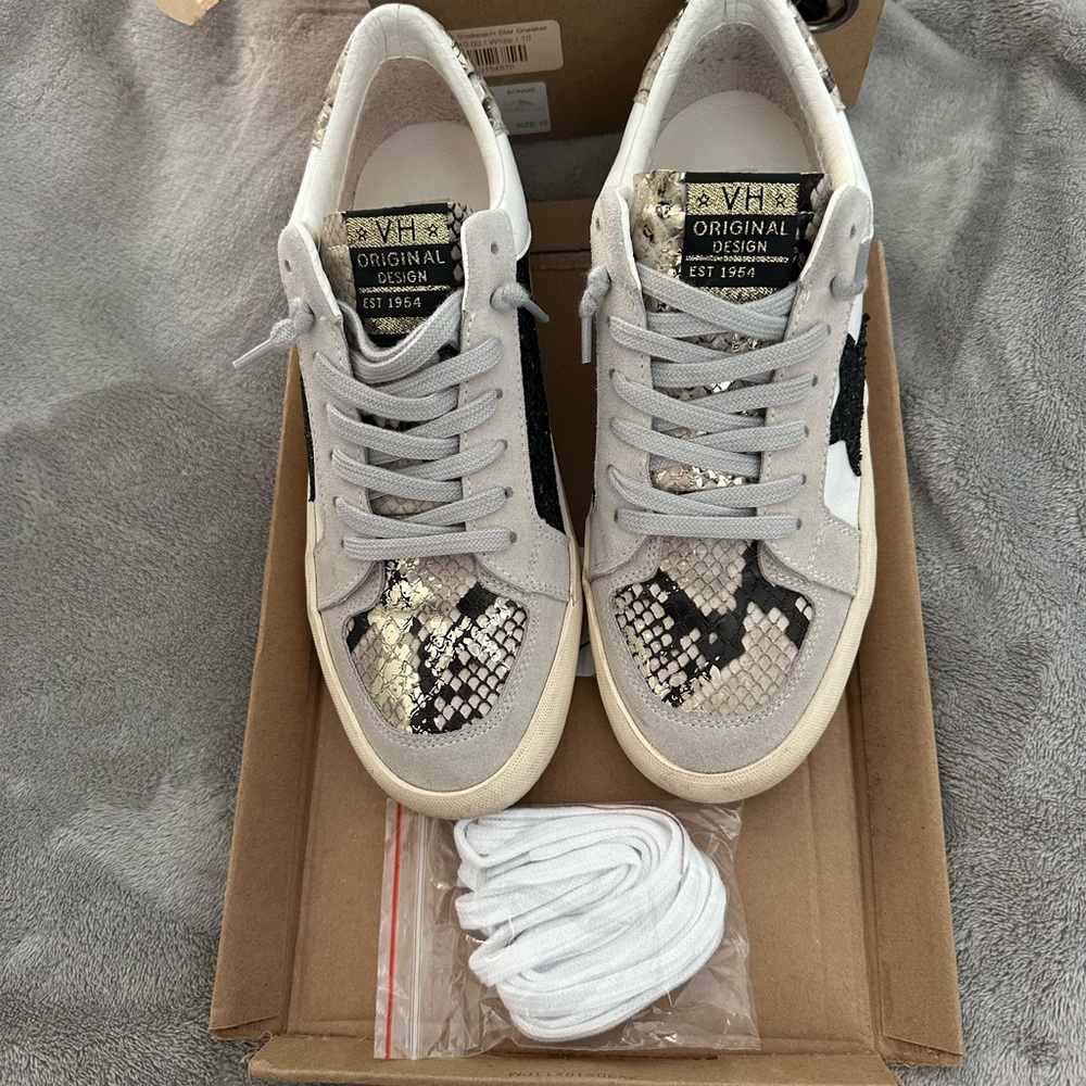 Vintage Havana Gray and Black Sneakers Distressed Style